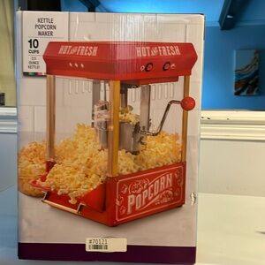 Kettle popcorn maker